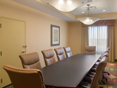 Hilton Garden Cleveland East / Village