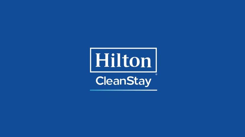 Hilton Garden Cleveland East / Village Hotel 3*