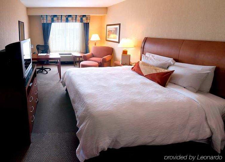 Hilton Garden Cleveland East / Village 3*
