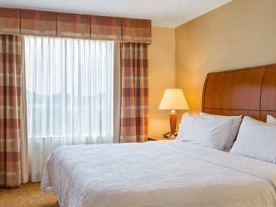 Hotel Hilton Garden Cleveland East / Village Mayfield