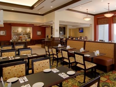 Hotel Hilton Garden Cleveland East / Village Mayfield